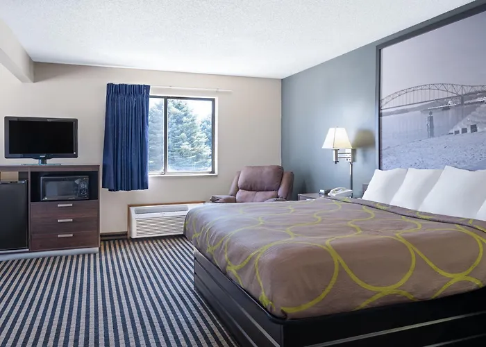 Super 8 By Wyndham Humboldt